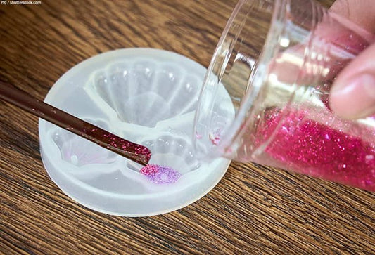 How Silicone Spray Mold Release Helps in Molding Process